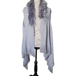 Northern Angel Women's Size S/M Gray Fur Collar Fringe Sleeveless Cardigan